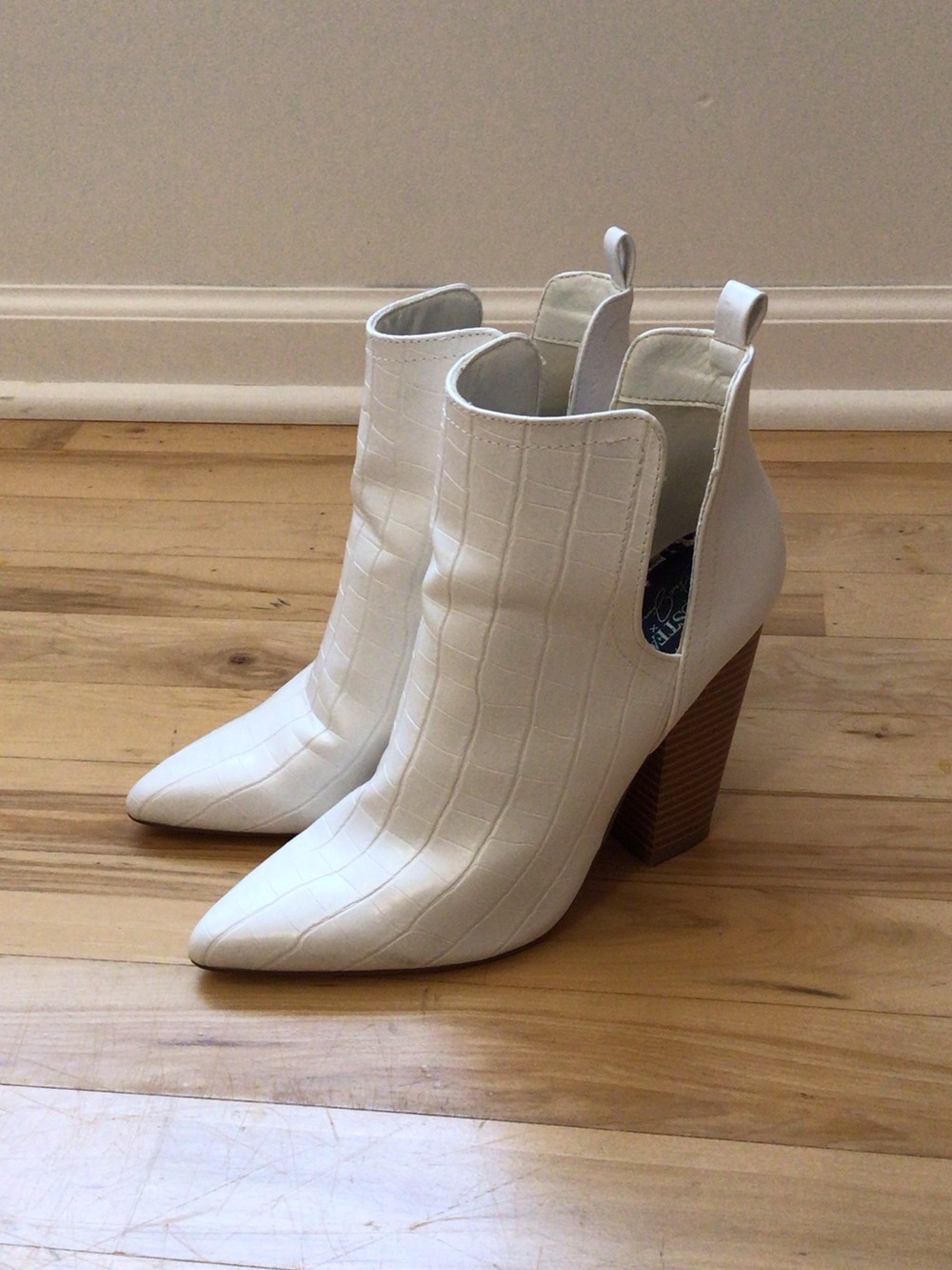 JustFab White Faux-Croc Pointed Ankle Booties